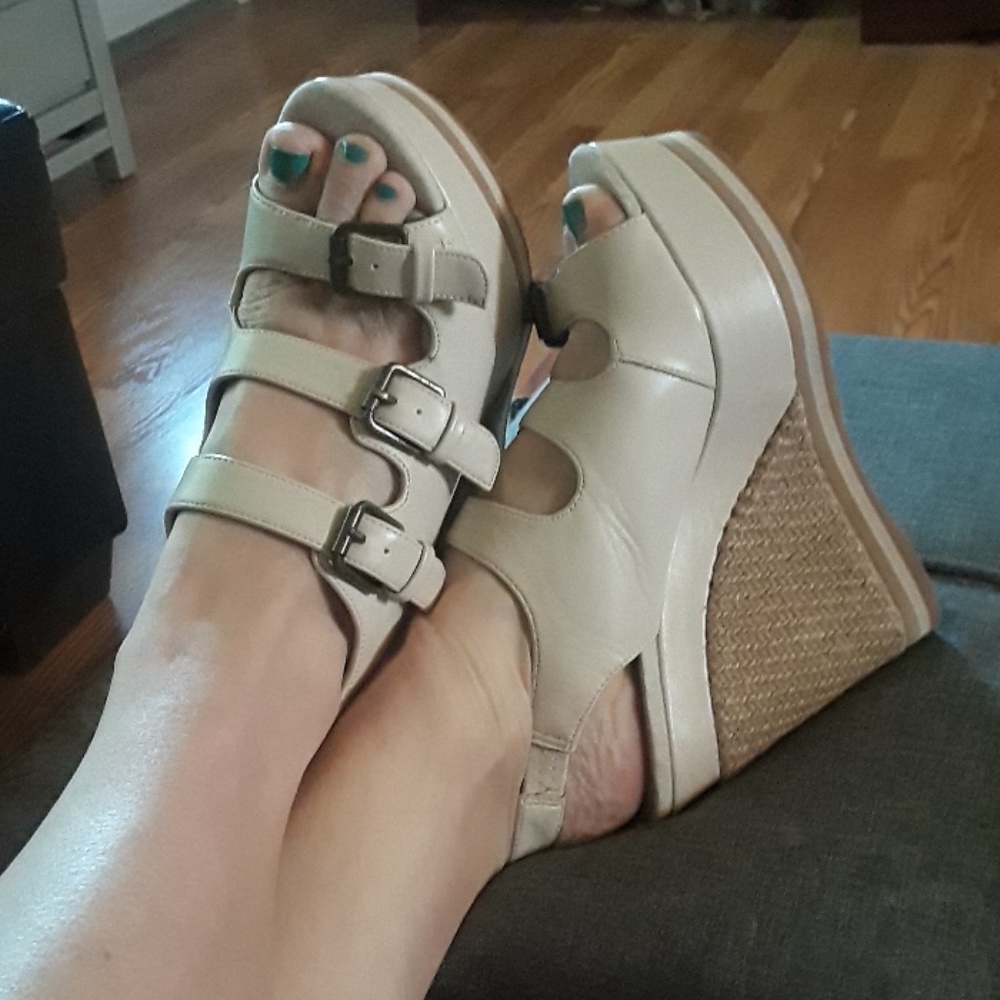 Nine West Nude Wedges